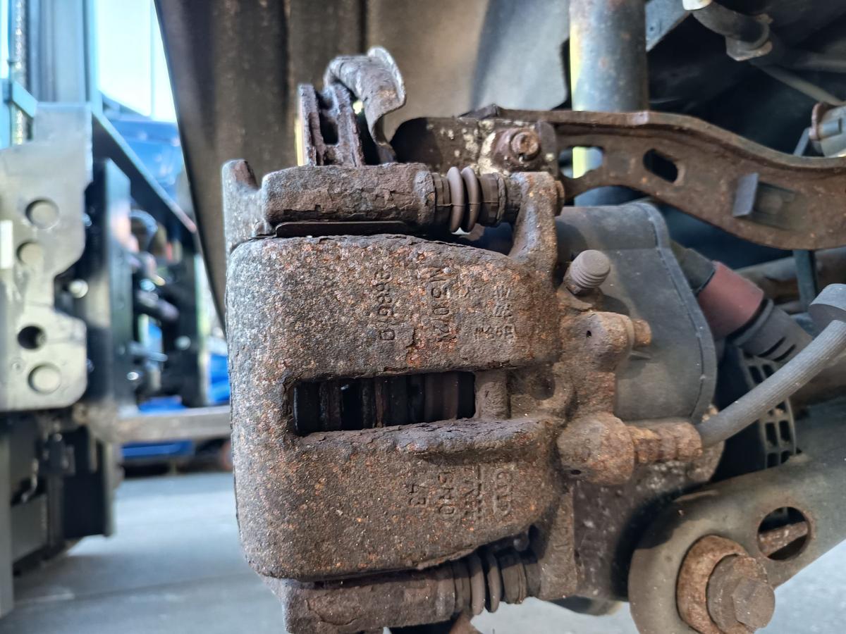 Audi A6 4F Quattro S-Line orig Bremssattel hinten links mit Motor 3,0L Bj 2010/