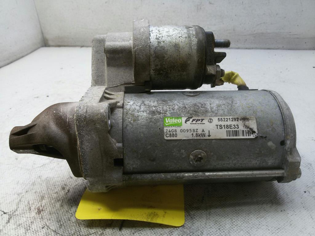 Opel Corsa D original Anlasser Starter 55221292 TS18E33 VALEO BJ2008