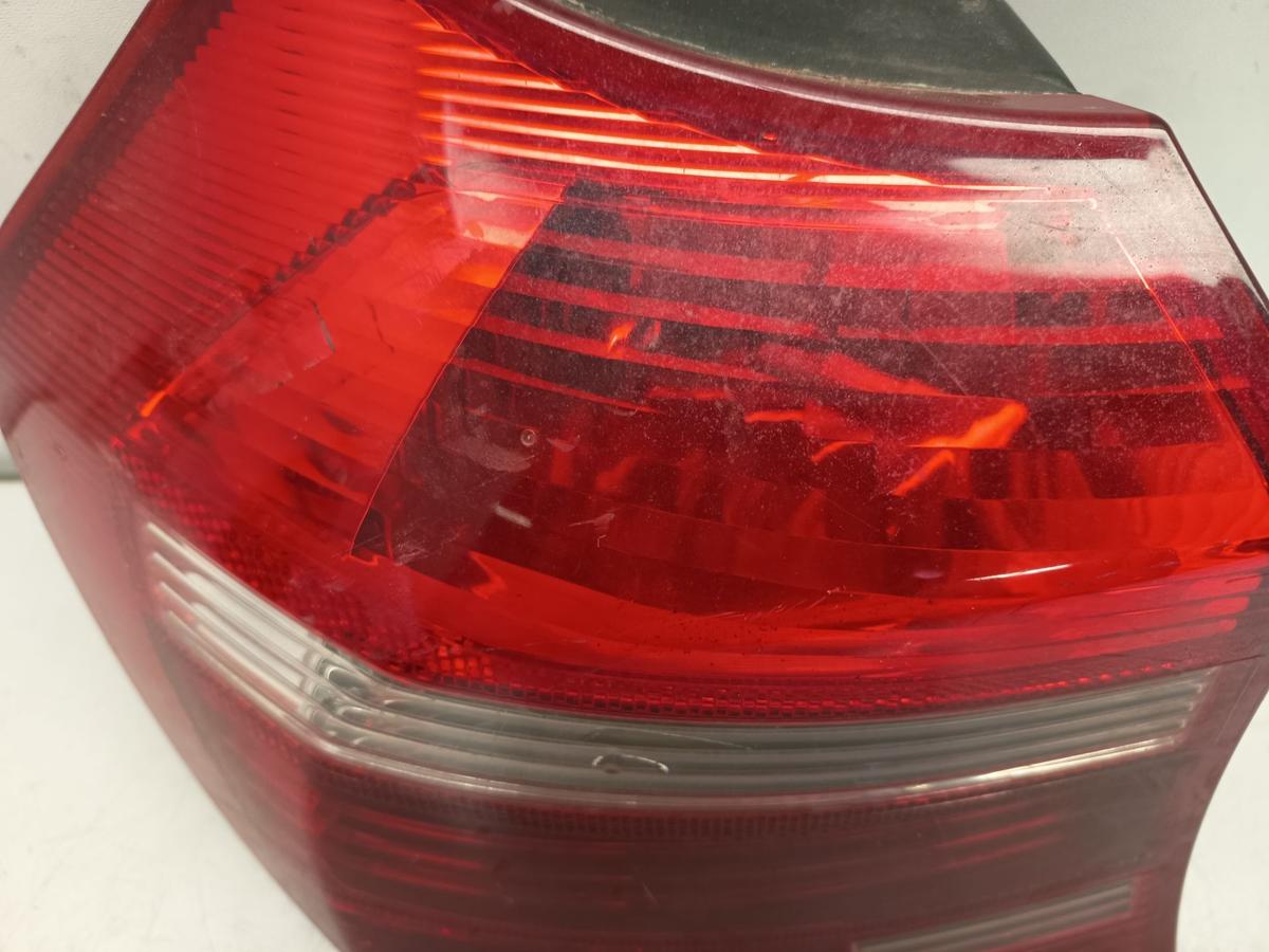 BMW 1er E87 original Rueckleuchte Links Heckl Fond Baujahr 2005