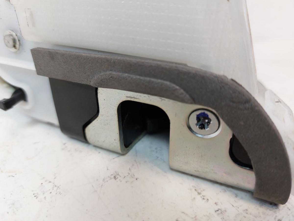 Toyota Yaris XP13 T&uuml;rschloss hinten rechts Schloss Fondt&uuml;r mit ZV