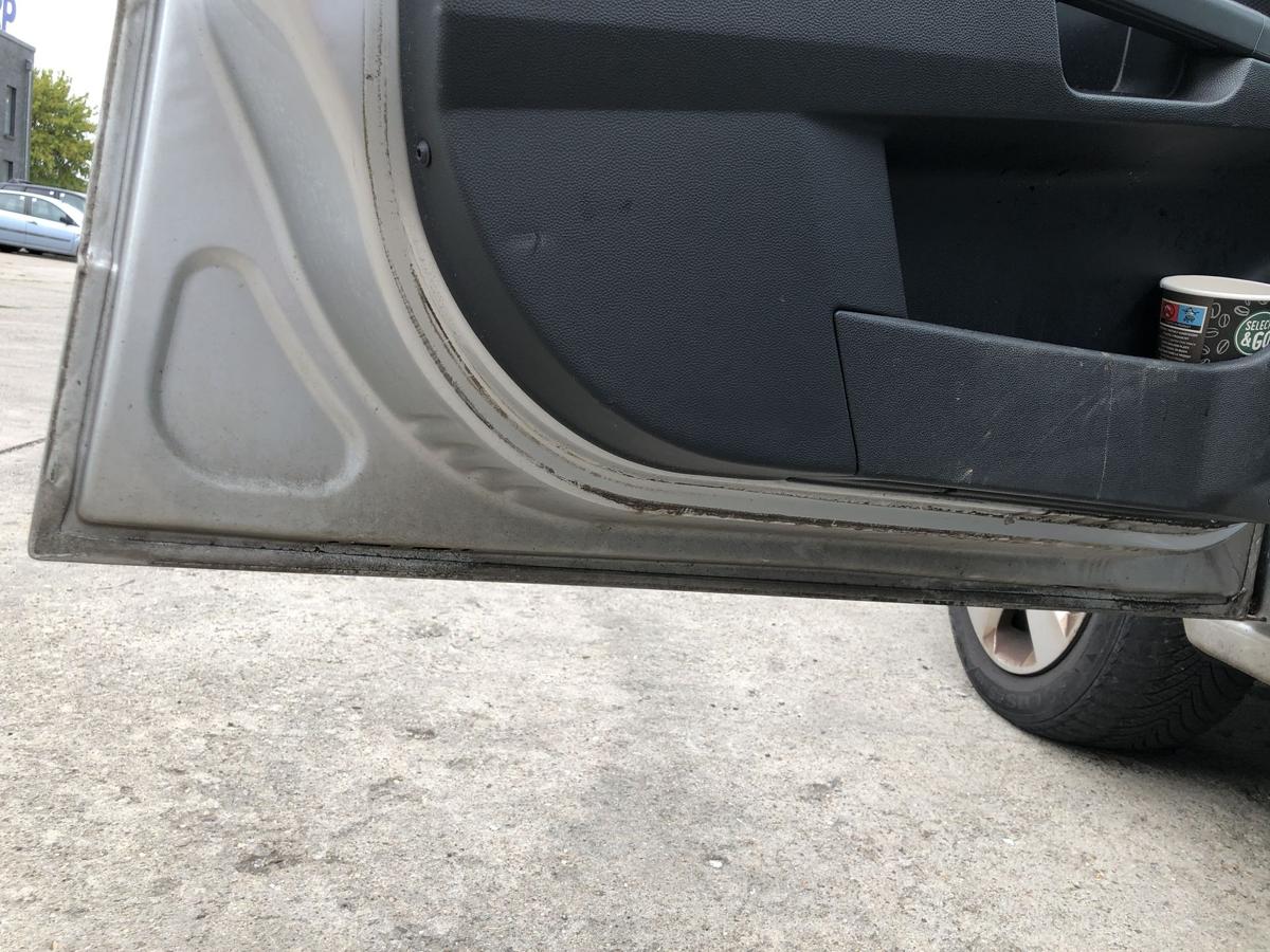 Opel Astra H Caravan T&uuml;r vorn links Fahrert&uuml;r im Rohbau 2AU Starsilber