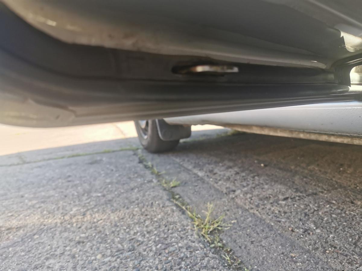 VW Bora 1J Variant Tür Autotür Rohbautür Fondtür hinten links LB7Z Satinsilber