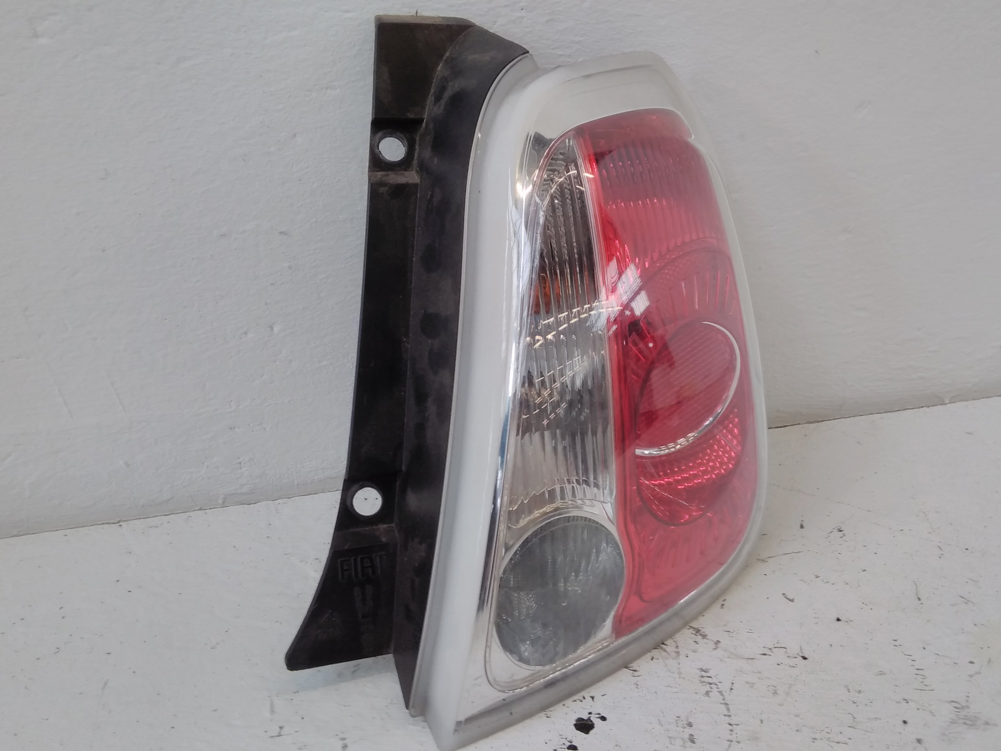 Fiat 500 Typ 312 Rückleuchte rechts Rücklicht Schlusslicht Heckleuchte