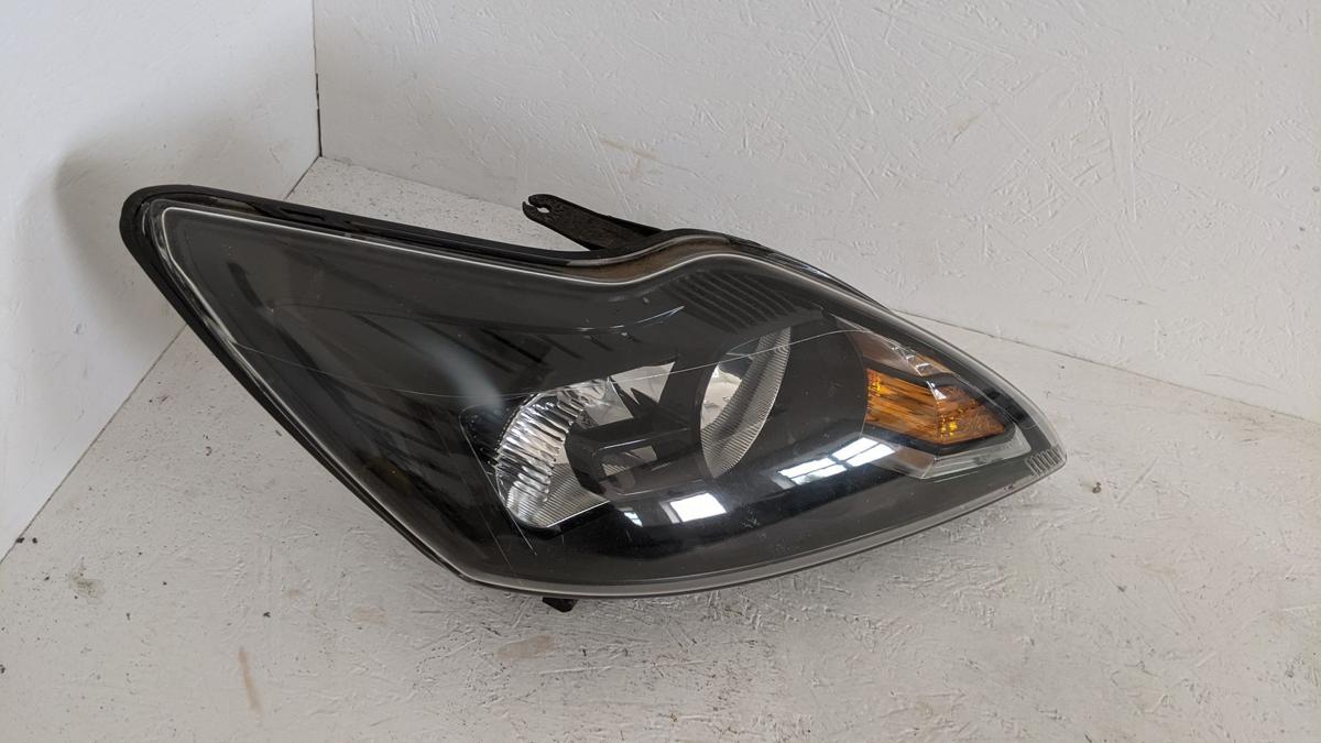 Ford Focus DA3 Scheinwerfer Frontscheinwerfer Lampe vorn rechts Halogen