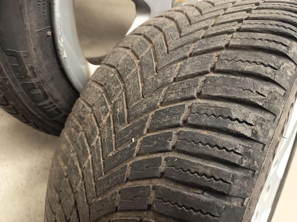 Chevrolet HHR original Satz Alufelgen 6,5x17 ET42 9595416 Reifen 215/50R17 Bj 08