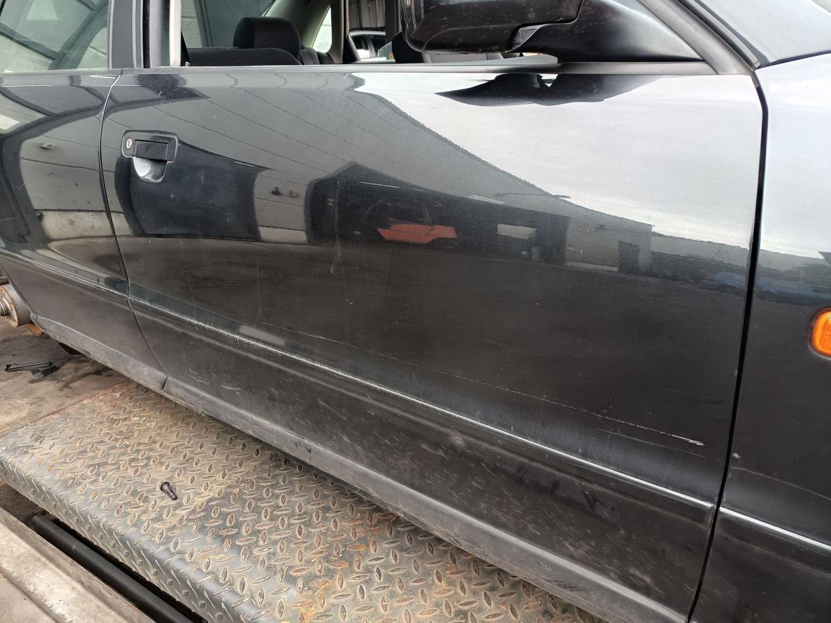 Audi A4 B5 original T&uuml;r Roht&uuml;r vorne rechts LZ9U Vulkanschwarz Baujahr 1997