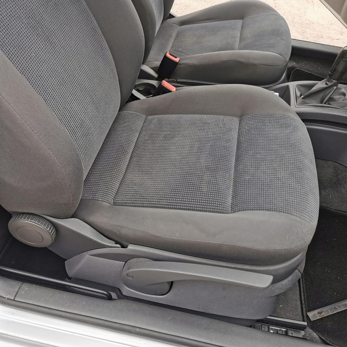 VW Polo 9N3 Beifahrersitz Autositz Sitz vorn rechts Stoff 3Türer Easy Entry