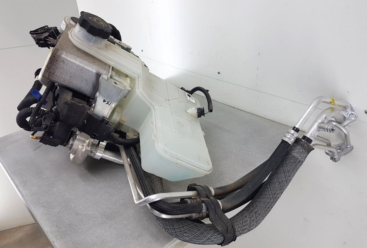 Tesla Model X W&auml;rmetauscher Bj2022 1752119-03-B Super Manifold