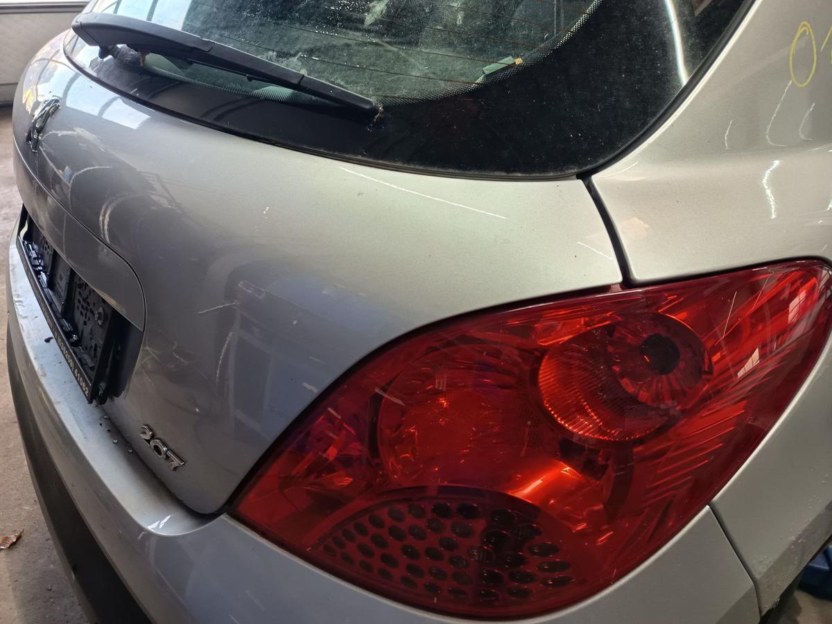 Peugeot 207 WC Bj 2008 original Heckklappe mit Scheibe EZR Aluminium Grau