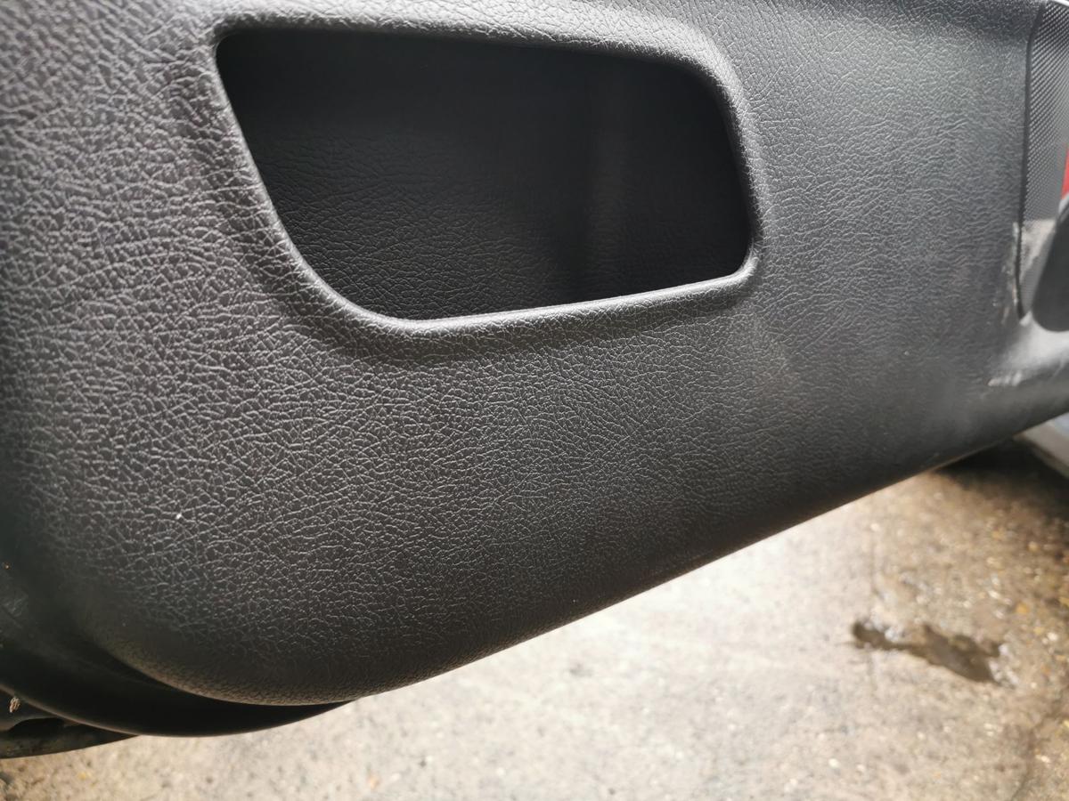 Peugeot 206 CC Türverkleidung Türpappe vorn links Leder rot schwarz