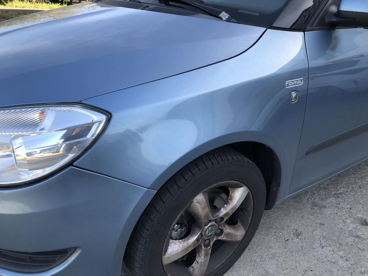Skoda Fabia II 2 Typ 5J Kotfl&uuml;gel vorn links 2006-2014 Originalteil LF5X grau