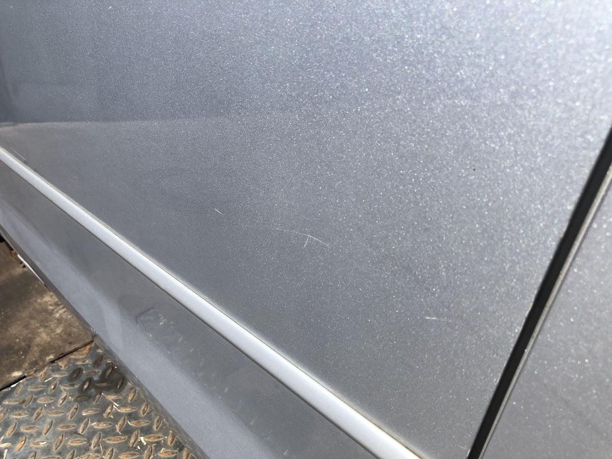 Mazda 5 original Tür vorn links Fahrer 22V Satinsilber Bj 2006