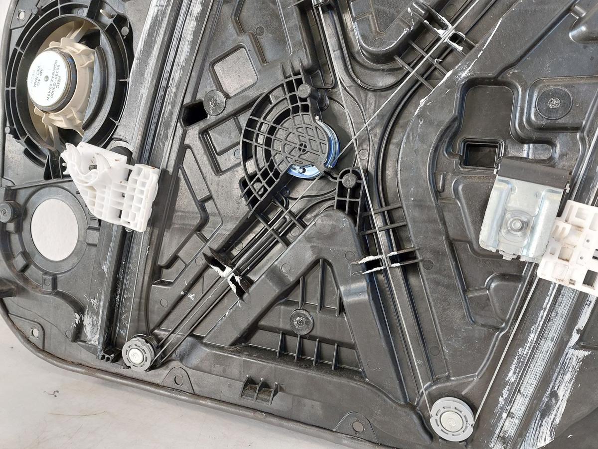 Hyundai i30 PD Mild Hybrid Fensterheber vorn links auf Grundplatte Fahrerseite