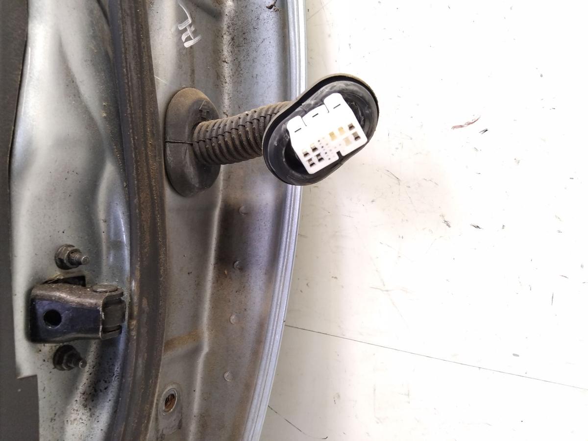 Toyota Avensis T25 Kombi Tür hinten rechts 1F8 Granitsilber BJ2008