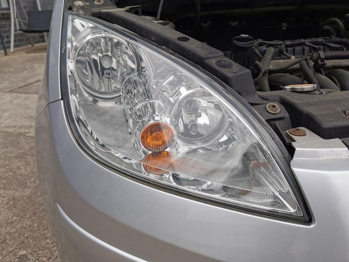 Mitsubishi Colt Z30 Scheinwerfer Hauptscheinwerfer Frontscheinwerfer vorn rechts