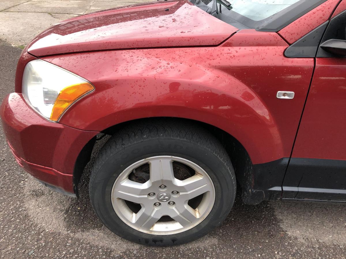 Dodge Caliber PK Kotfl&uuml;gel links Mopar Fahrerseite Seitenwand weinrot