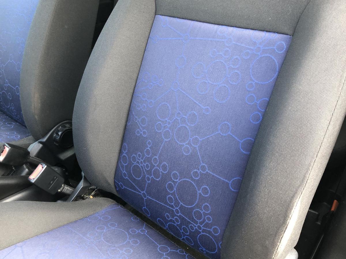 Ford Fiesta JD JH MK6 Sitz vorn links Fahrersitz nur 3 t&uuml;rer Stoffsitz Autositz