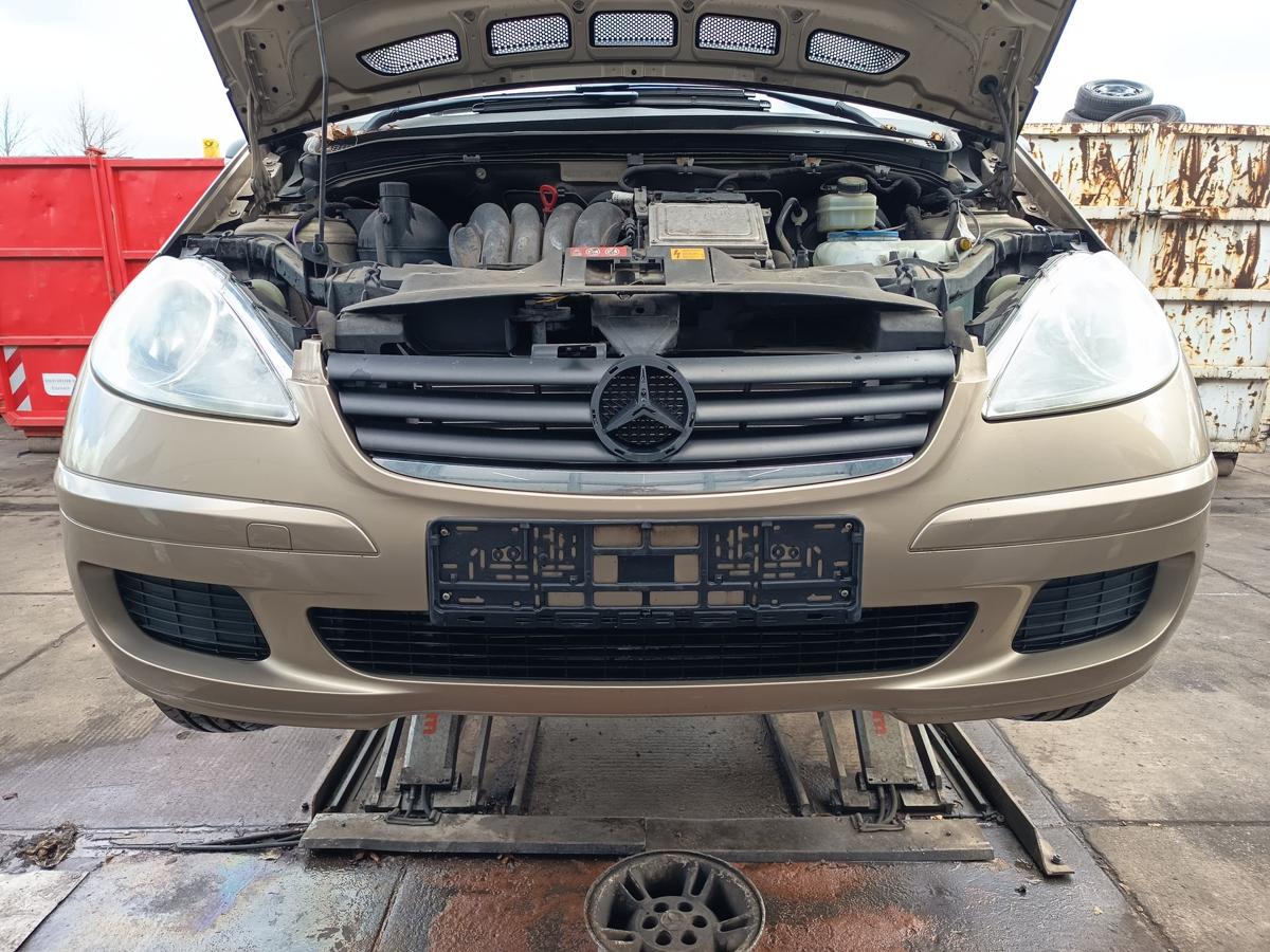 Mercedes W169 original Sto&szlig;stange F&auml;nger vorn Front 791 D&uuml;nenbeige Bj 2007