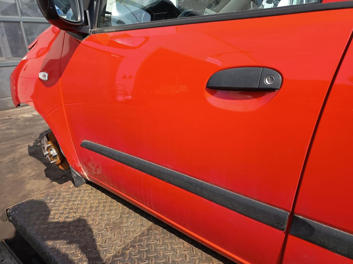 Hyundai I10 PA original T&uuml;r Roht&uuml;r vorne links H4 Electric Red Baujahr 2009