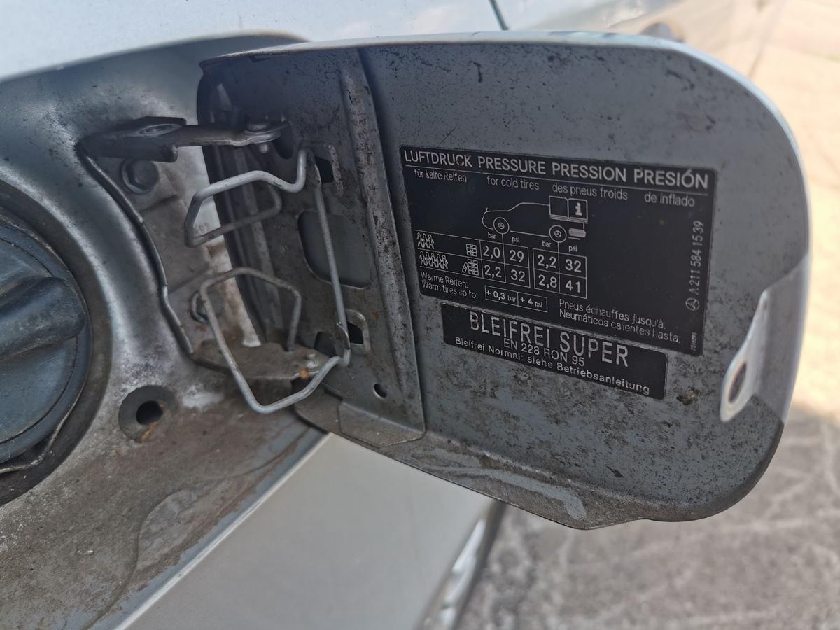 Mercedes E Klasse S211 Tankklappe Tankdeckel Tankverschluss 744 Brillantsilber