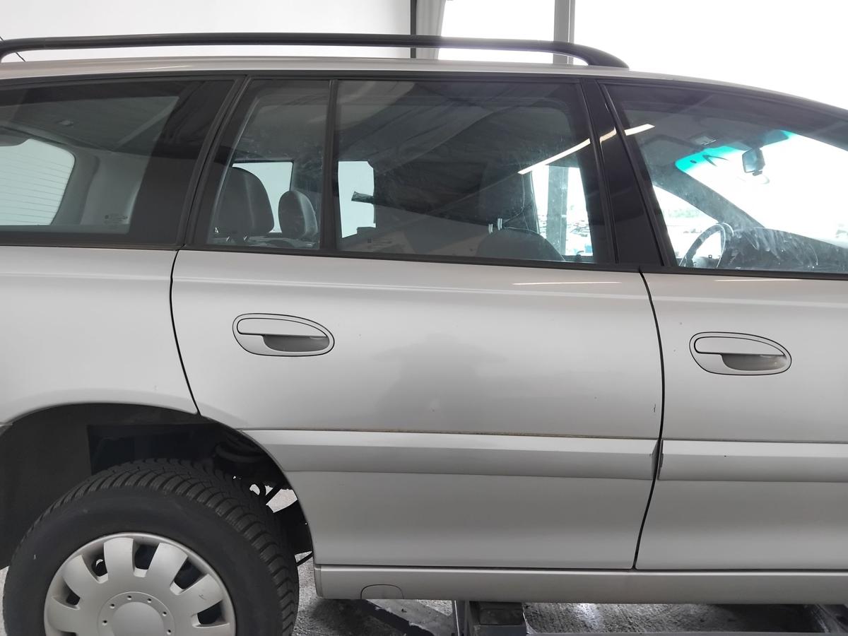 Opel Omega B Caravan T&uuml;r hinten rechts Z147 Starsilber II BJ1999 Facelift