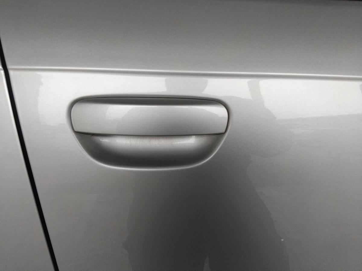Audi A3 8P Sportback Tür vorn rechts Beifahrertür lichtsilber LY7W 5türig BJ2006