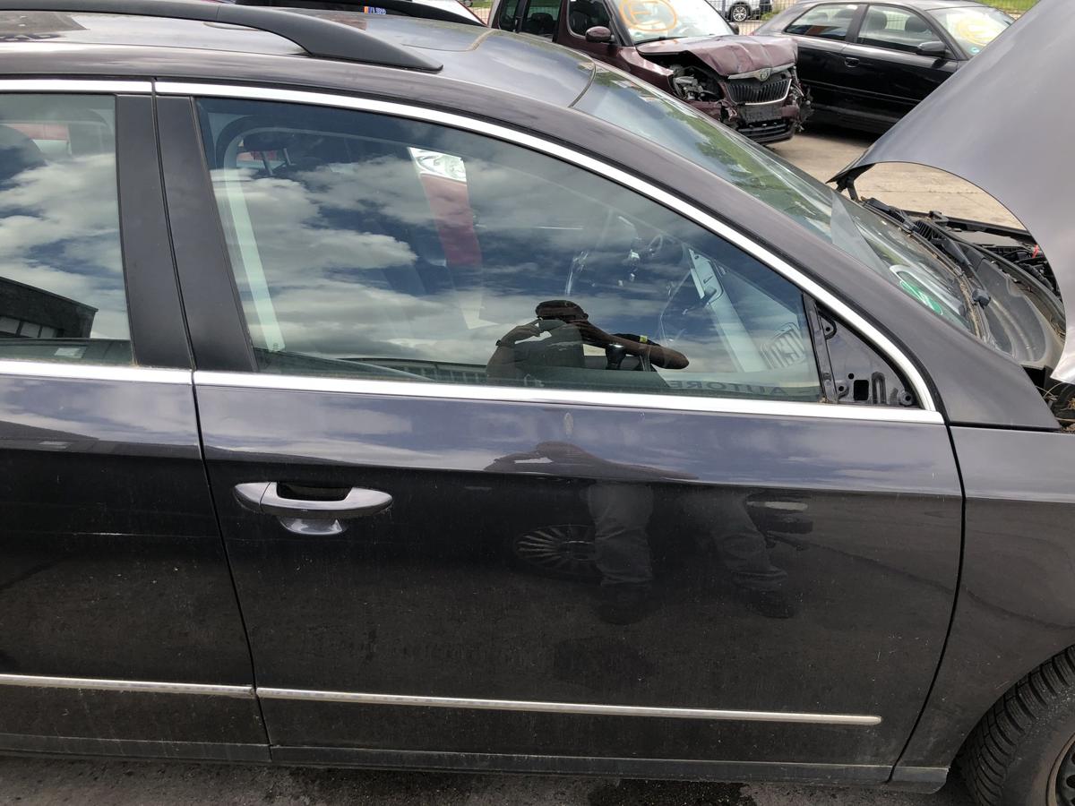 VW Passat 3C B6 Variant T&uuml;r vorn rechts Beifahrert&uuml;r im Rohbau LC8Z Moccabrown