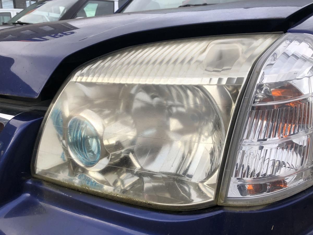 Nissan X-Trail T30 Scheinwerfer links Lampe Trübung Hauptscheinwerfer