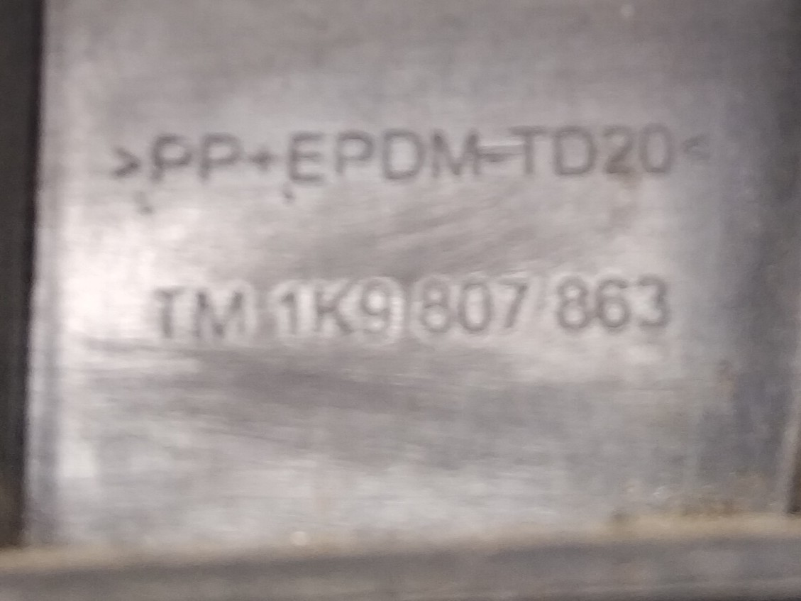 VW Golf 5 Variant original Satz F&uuml;hrungen Sto&szlig;f&auml;nger Sto&szlig;stange hinten Bj.2009