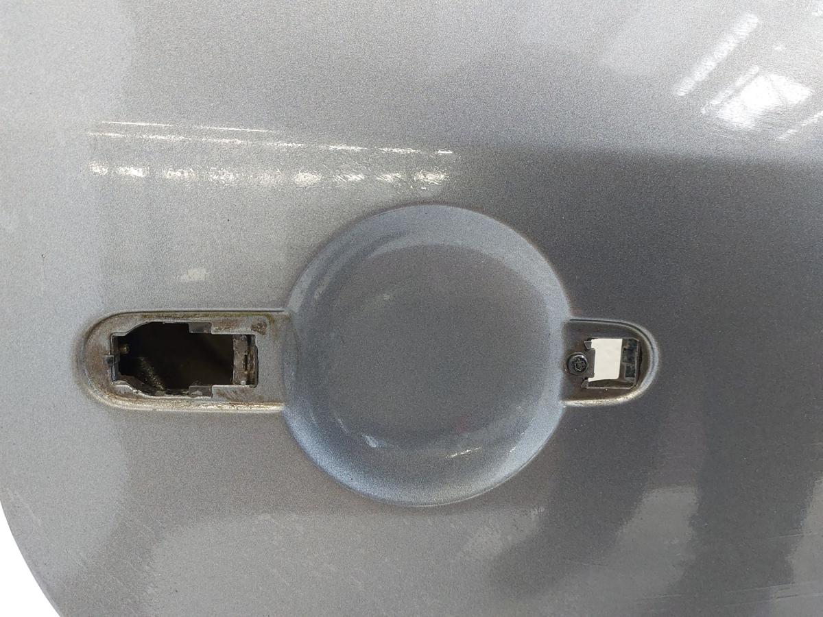 VW Touran 1T 1T1 T&uuml;r hinten rechts Fodt&uuml;r im Rohbau Dellen LD7X grau