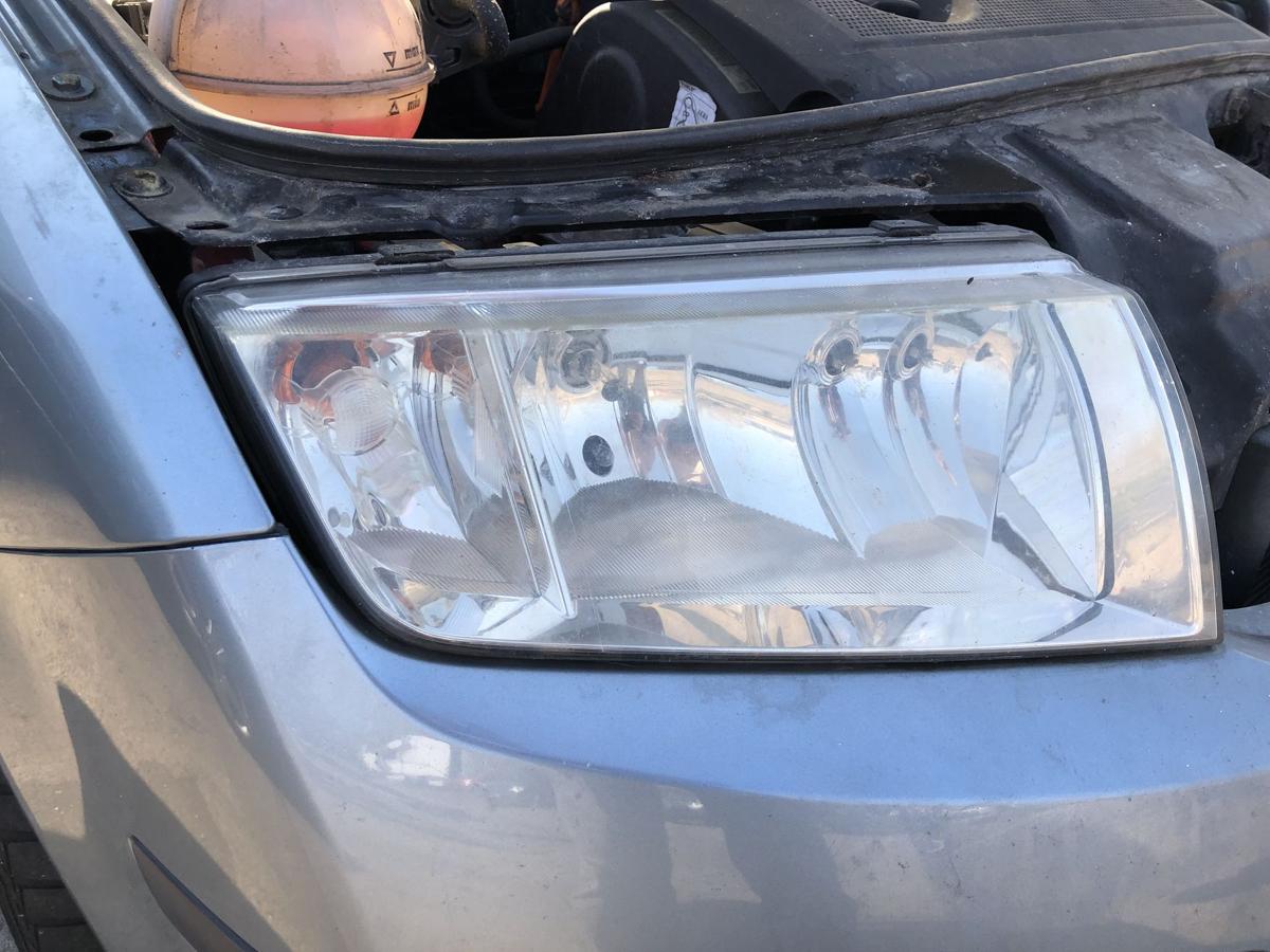 Skoda Fabia 6Y Scheinwerfer vorn rechts Frontscheinwerfer Lampe Halogen