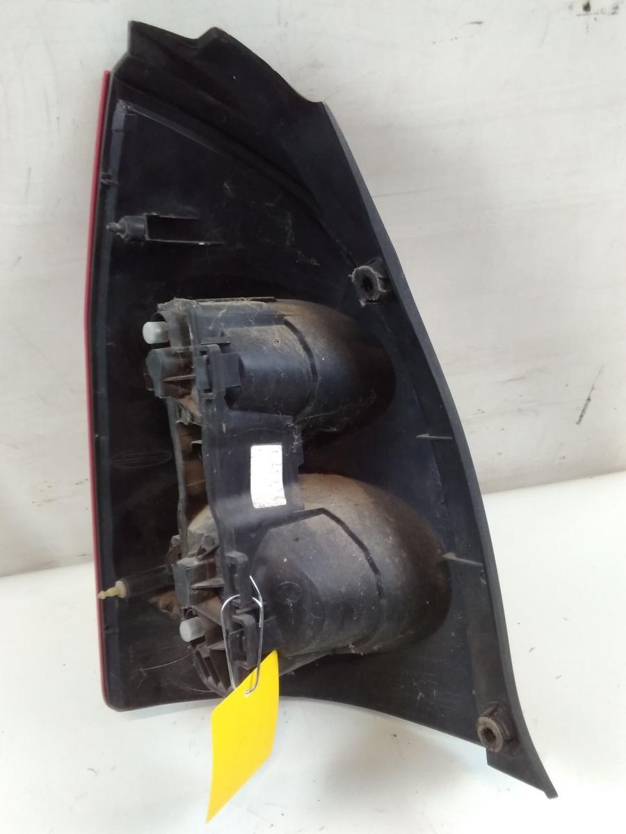 Nissan Primera P12 Kombi original Rückleuchte Heckleuchte rechts Bj.2002