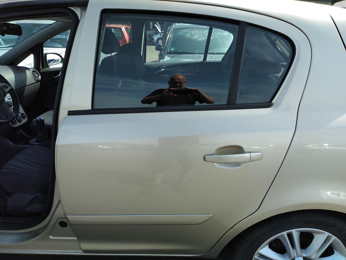 Opel Corsa D T&uuml;r hinten links champagnersilbermetallic Z40M Bj.2006