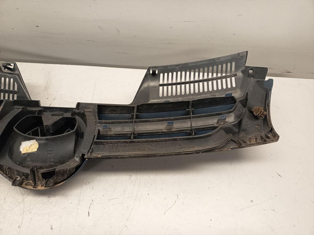 VW Golf V original K&uuml;hlergrill LA5K Olympiablau Metallic Bj 2007