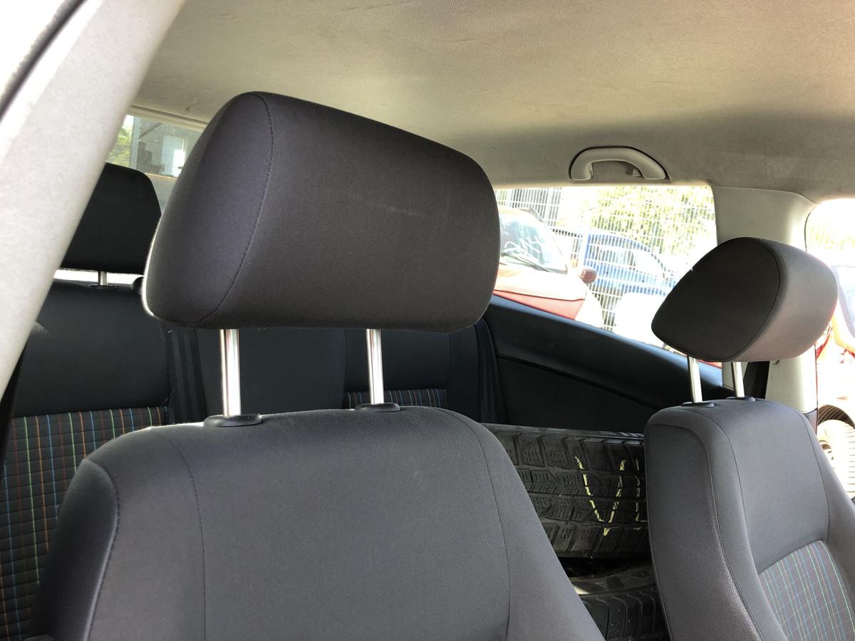 VW Polo 9N3 Sitz vorn rechts Beifahrersitz nur 3 t&uuml;rer ohne Heizung Autositz