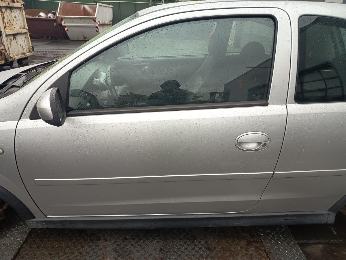 Opel Corsa C 3-TRG Bj 2005 original Tür vorn links Z157 Starsilber Facelift