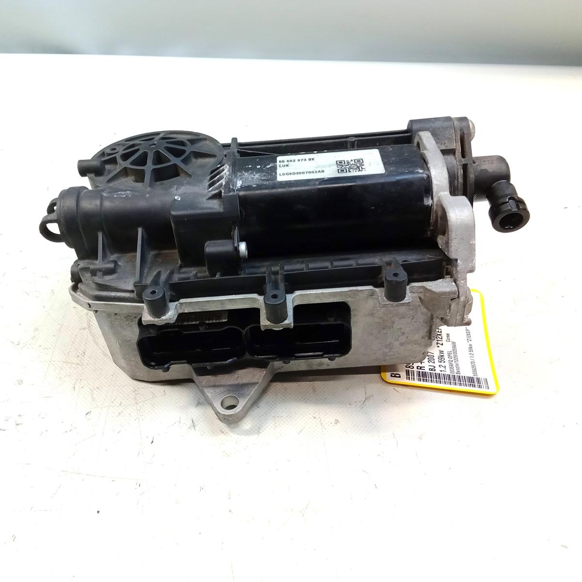 Opel Corsa D automatische Kupplungsbet&auml;tigung Easytronic 55562973 BJ2007