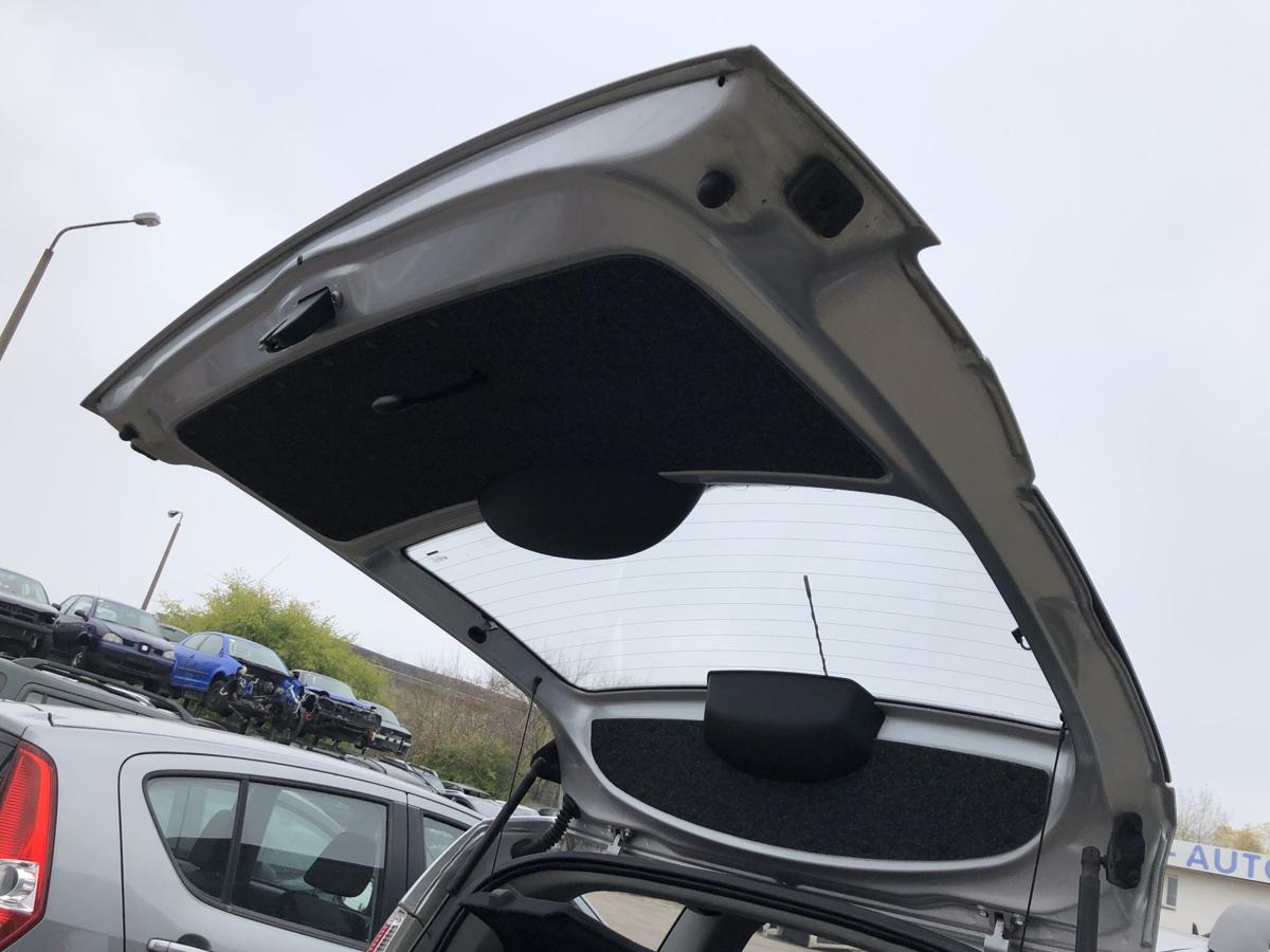 Skoda Roomster 5J Heckklappe Kofferraumklappe Heckdeckel LA7W Reflexsilber