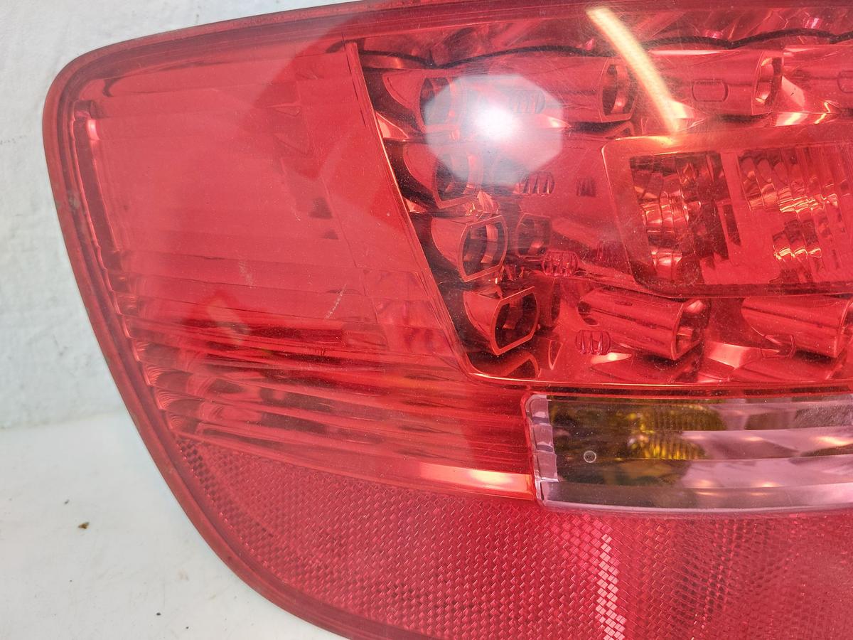 Audi A6 4F C6 Avant Rückleuchte außen links Ecke Kombi LED Heckleuchte