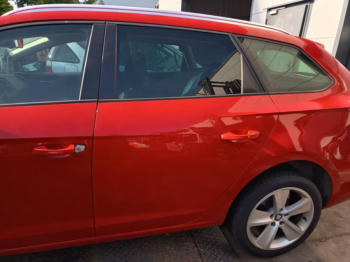 Seat Leon ST original Tür links hinten ohne Anbauteile LS3H Emocion Rot EZ2015