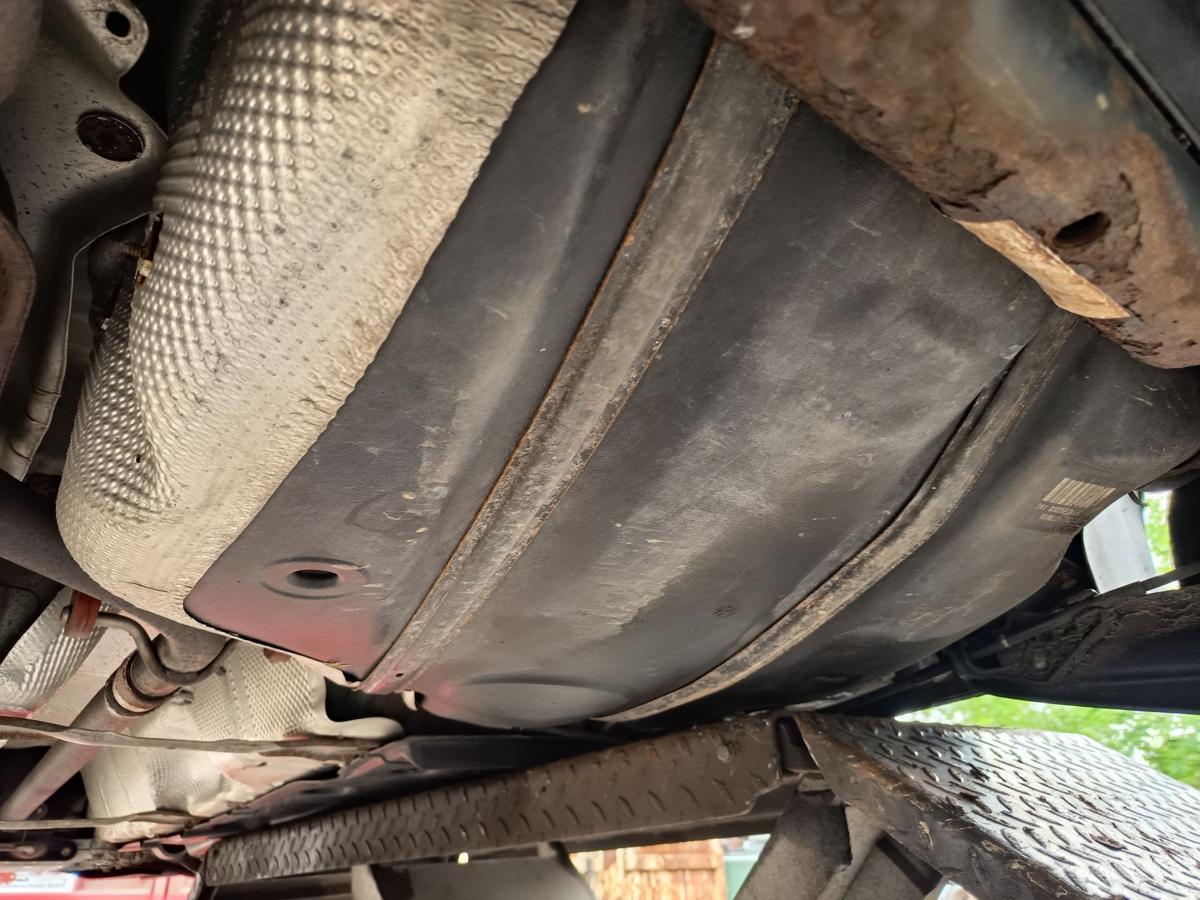 VW Touran GP 1T original Kraftstoffbeh&auml;lter Tank Benzin Bj 2009