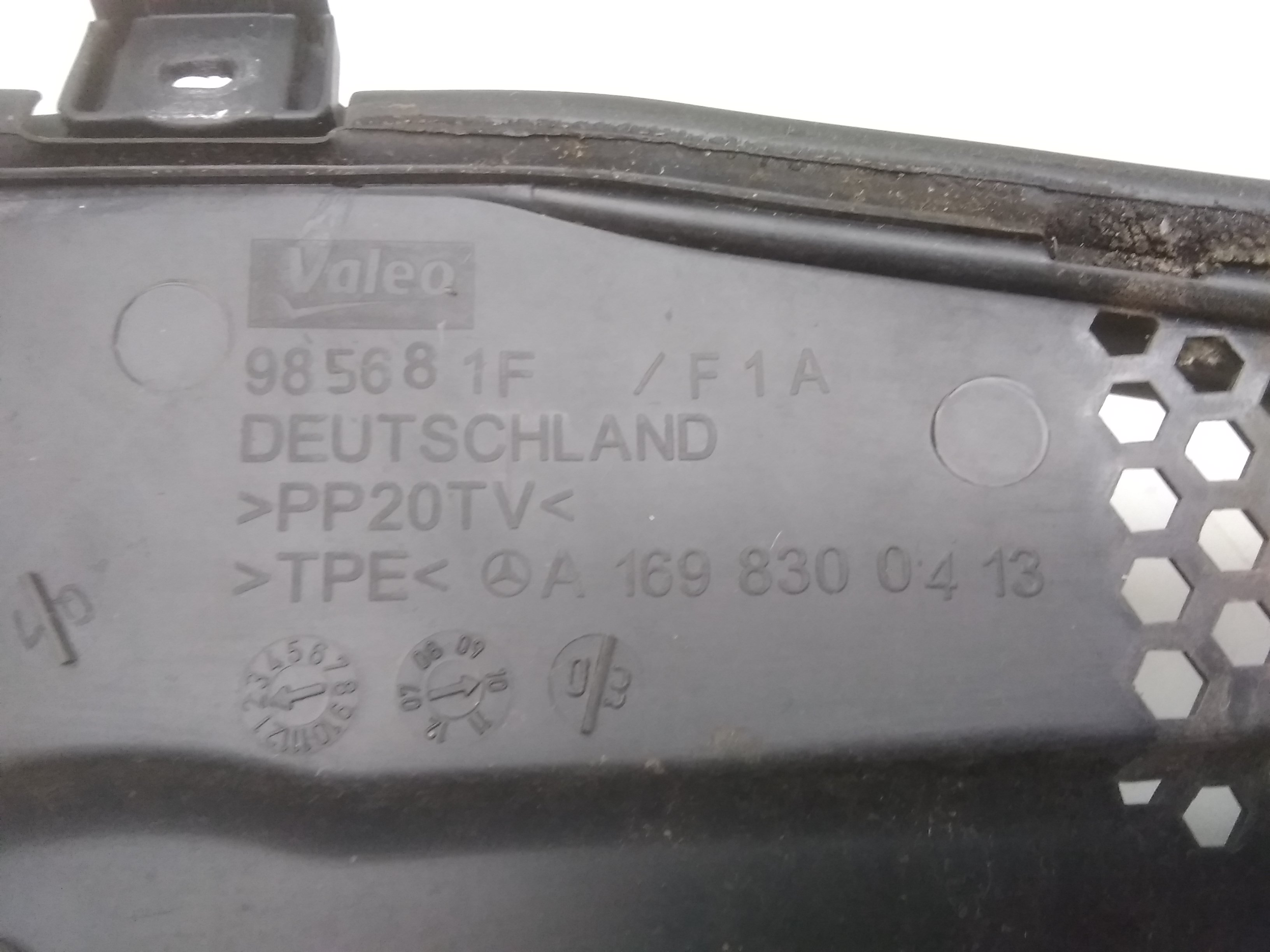 Mercedes A-Klasse W169 Bj.2010 original Plastikabdeckung Blende Wasserkasten MOPF