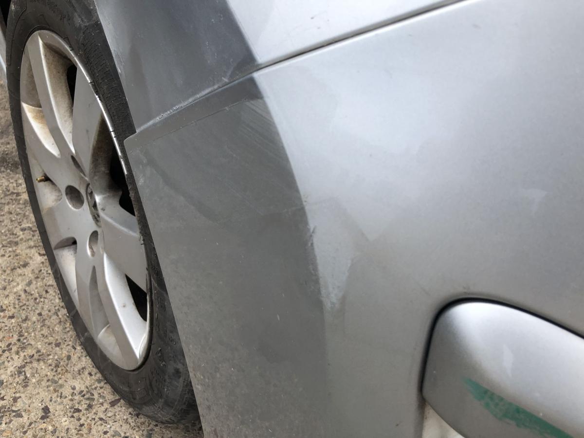 Peugeot 308 4E 4H SW Stoßfänger vorn Frontschürze mit Nebelscheinwerfer EZR