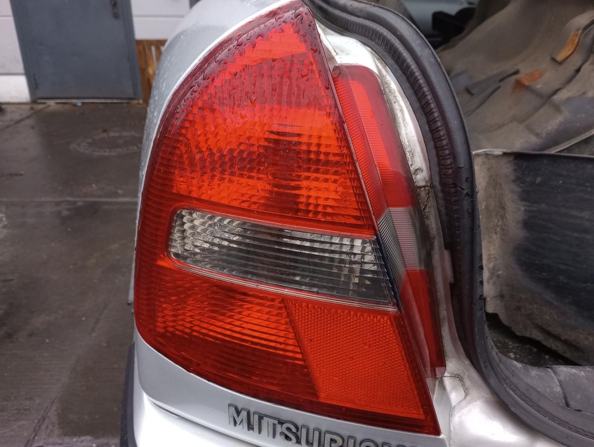 Mitsubishi Carisma Schrägheck orig Rückleuchte links Heck Schluss Licht Bj 2002