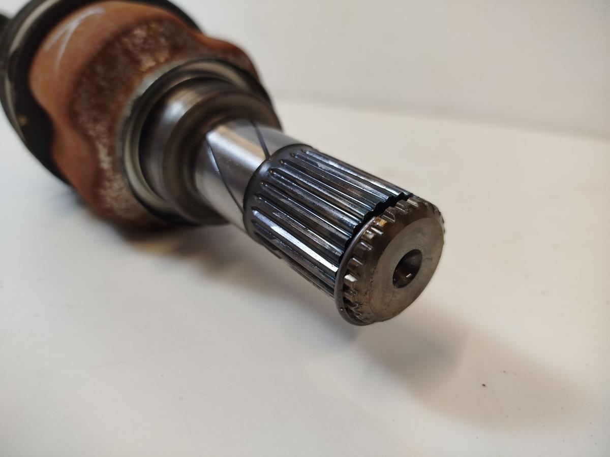 Nissan Micra K14 Antriebswelle vorn rechts Gelenkwelle vom Schaltgetriebe 5Gang