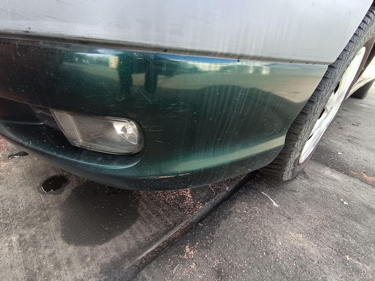 Toyota Avensis original Sto&szlig;stange vorne Facelift 6S3 Gr&uuml;n Baujahr 2001