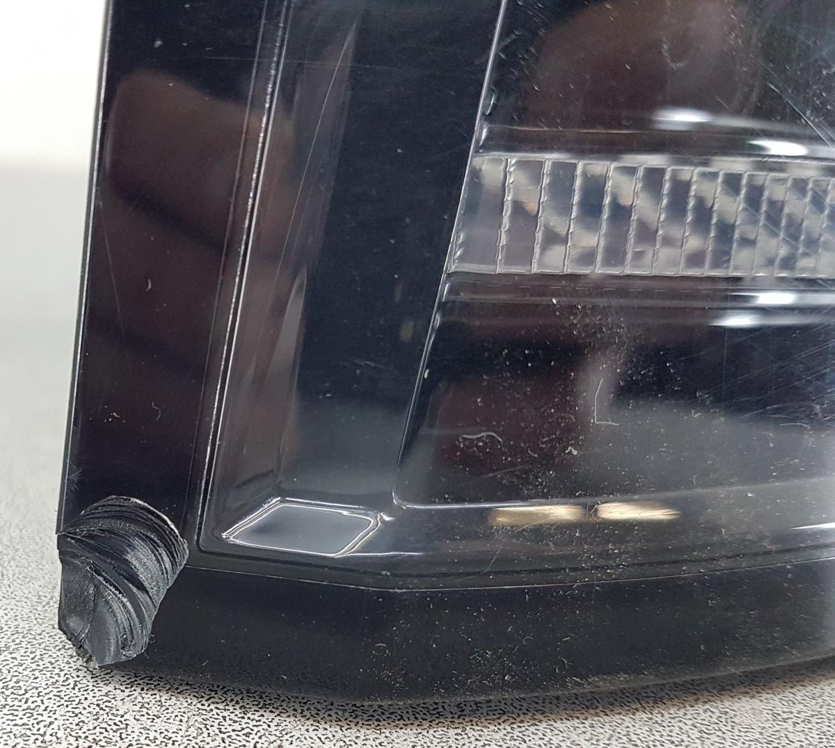 Tesla Model X R&uuml;ckleuchte R&uuml;cklicht links Bj2022 1565496-00-B Facelift ab 2021
