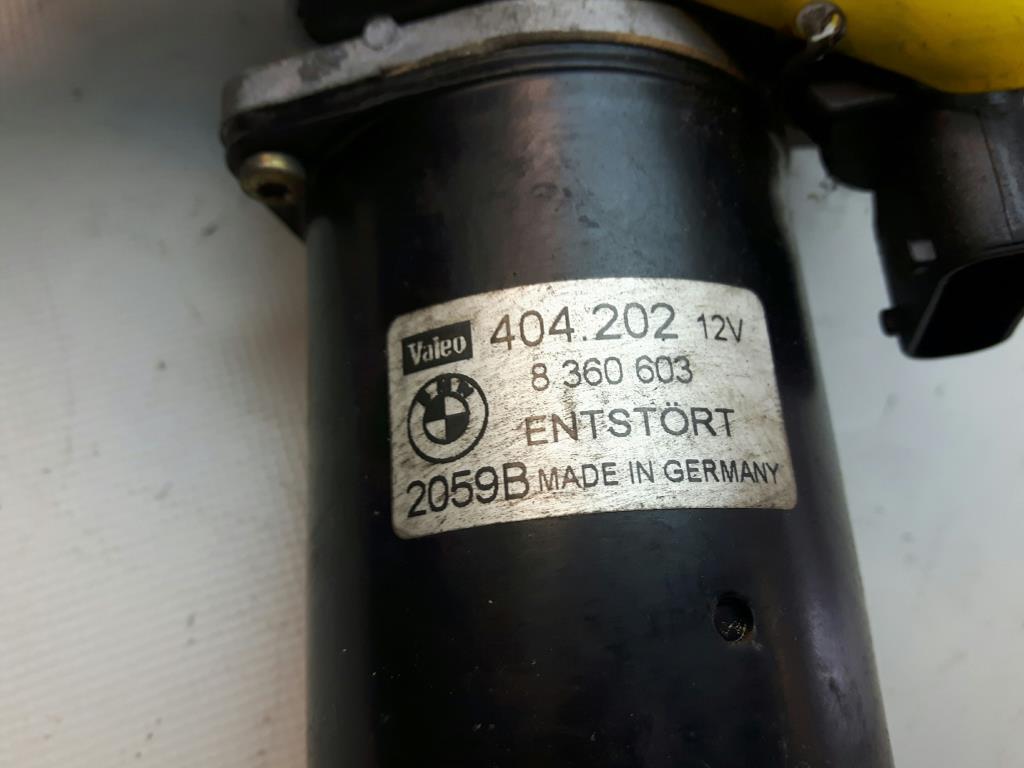 BMW E39 5er 8360603 Wischermotor vorn BJ2000