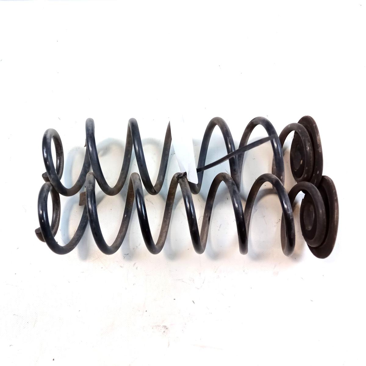 VW Golf 7 Flie&szlig;heck original Satz Schraubenfeder Hinterachse 1.6TDI BJ2017