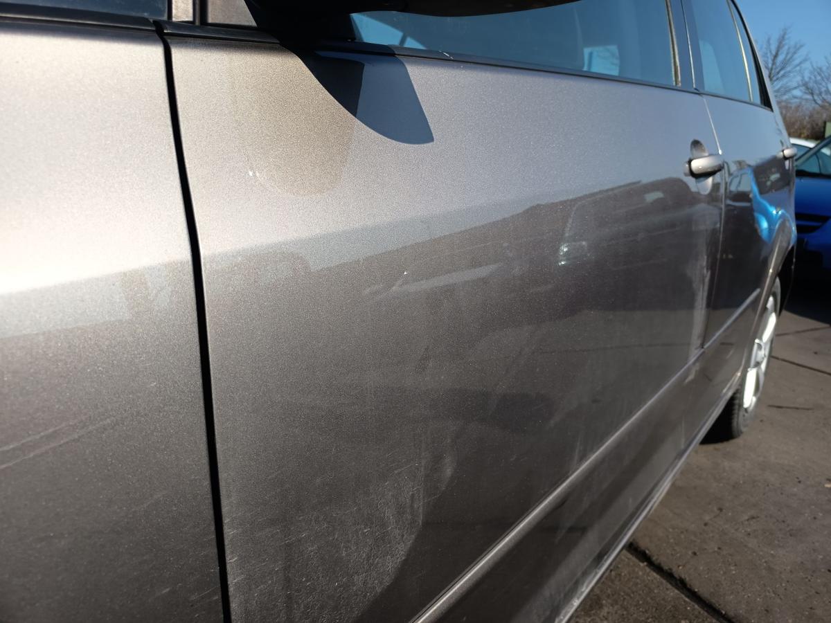 Golf Plus II original T&uuml;r vorn links Fahrer A8X Kaschmirbraun Bj 2009